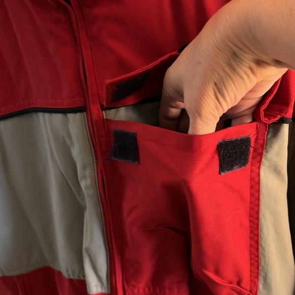 1 hour sale. Abercrombie & Fitch, mens ski jacket, large, red - Picture 3 of 9